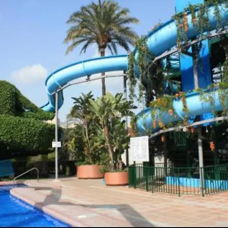 アパート Benalbeach Complex